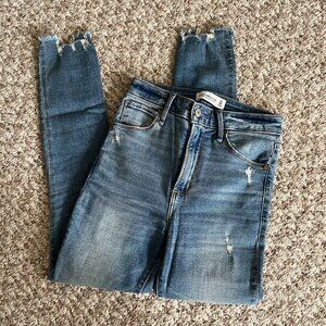 Abercrombie High Rise Super Skinny Ankle Jean